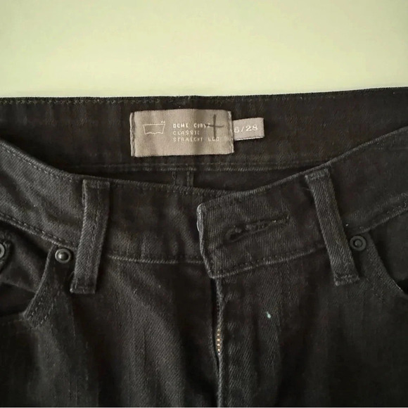 Levi’s San Francisco Demi Curve Classic Straight Leg Indigo Black Denim Jeans 28 - Picture 6 of 15